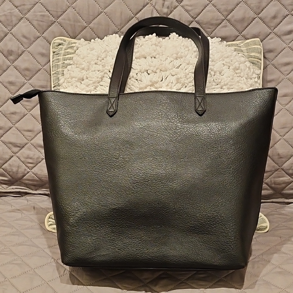 Seven Days Elegant Black Pebbled Vegan Leather Shoulder Bag